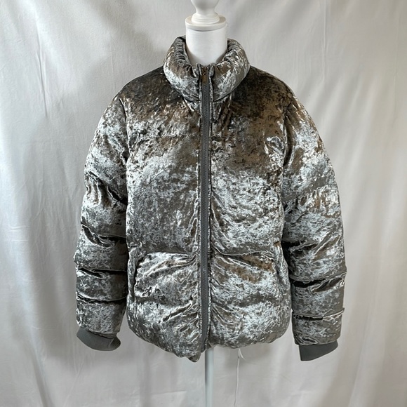 silence + noise Jackets & Blazers - Silence & Noise Puffer Coat size M